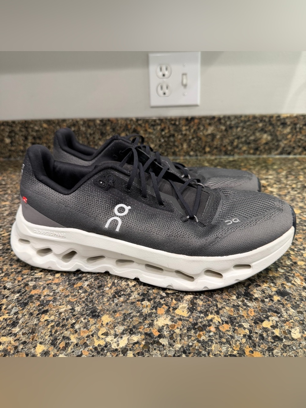 On Running Cloudrunner Men’s Running Shoes - Charcoal/White 11